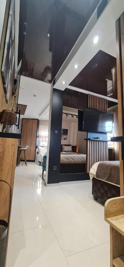 Design Apartment Platinium Spa Lux 5 Star "Havana" Completely Private Wellness & Spa Free Included Sauna & Jacuzzi & Salt Wall & Fire Place & 3D Ceilings & Business Wifi & Netflix & Keyless Code Entry & Full Smart App & Secure 2 Parking Place Чуприя Экстерьер фото