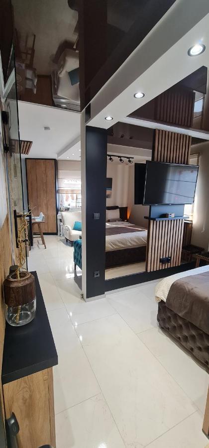 Design Apartment Platinium Spa Lux 5 Star "Havana" Completely Private Wellness & Spa Free Included Sauna & Jacuzzi & Salt Wall & Fire Place & 3D Ceilings & Business Wifi & Netflix & Keyless Code Entry & Full Smart App & Secure 2 Parking Place Чуприя Экстерьер фото