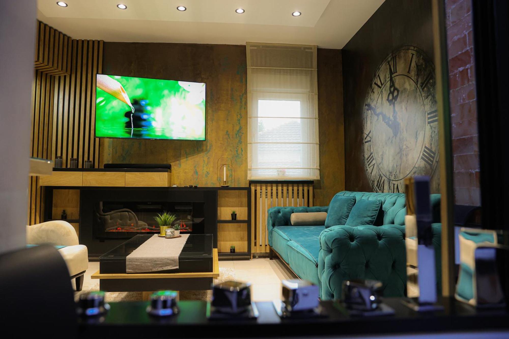 Design Apartment Platinium Spa Lux 5 Star "Havana" Completely Private Wellness & Spa Free Included Sauna & Jacuzzi & Salt Wall & Fire Place & 3D Ceilings & Business Wifi & Netflix & Keyless Code Entry & Full Smart App & Secure 2 Parking Place Чуприя Экстерьер фото